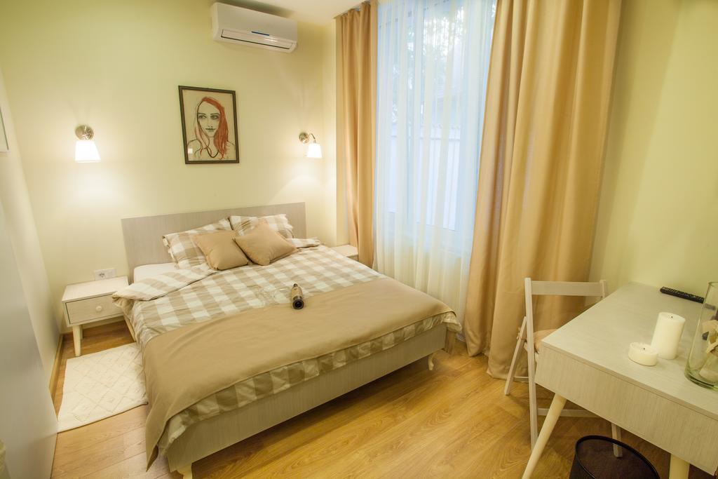 Bed&Breakfast Kod Smilje 贝尔格莱德 外观 照片